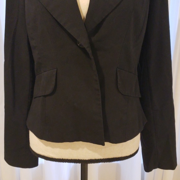 Single Button Blazer - Picture 3 of 8